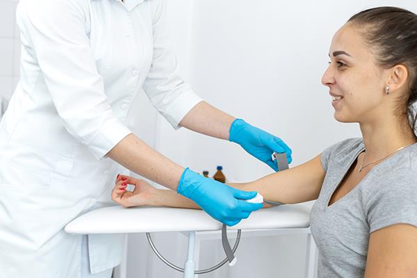 Full Body Health Check-UP WITH VITAMIN